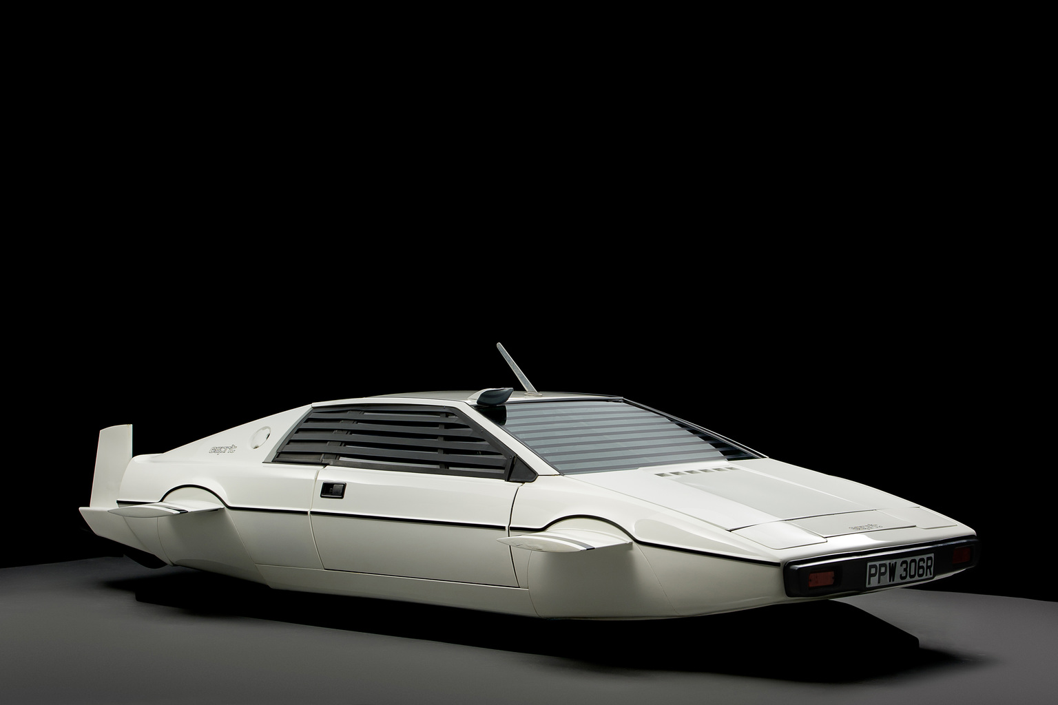 James Bond's Lotus Submarine Car for Auction