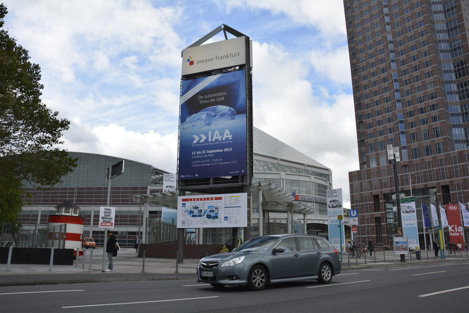 2013 Frankfurt Internationale Automobil-Ausstellung-1