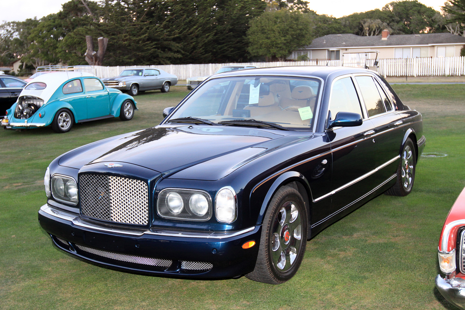 The Luxurious 2000 Bentley Arnage Red Label: Unparalleled Excellence