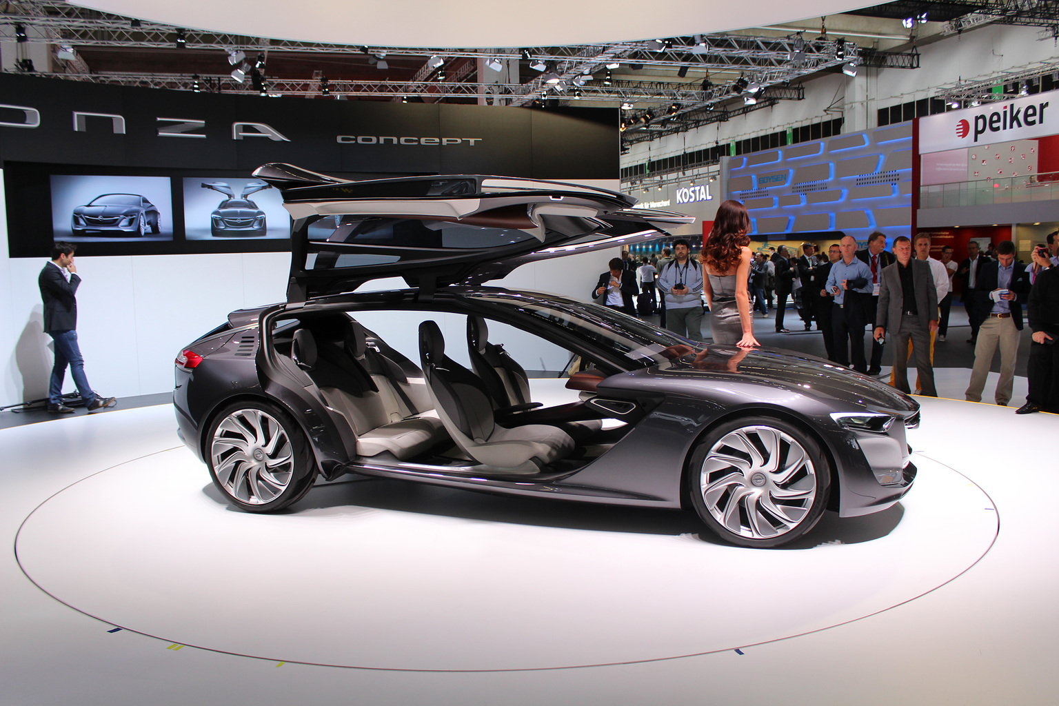 2013 Frankfurt Internationale Automobil-Ausstellung-1