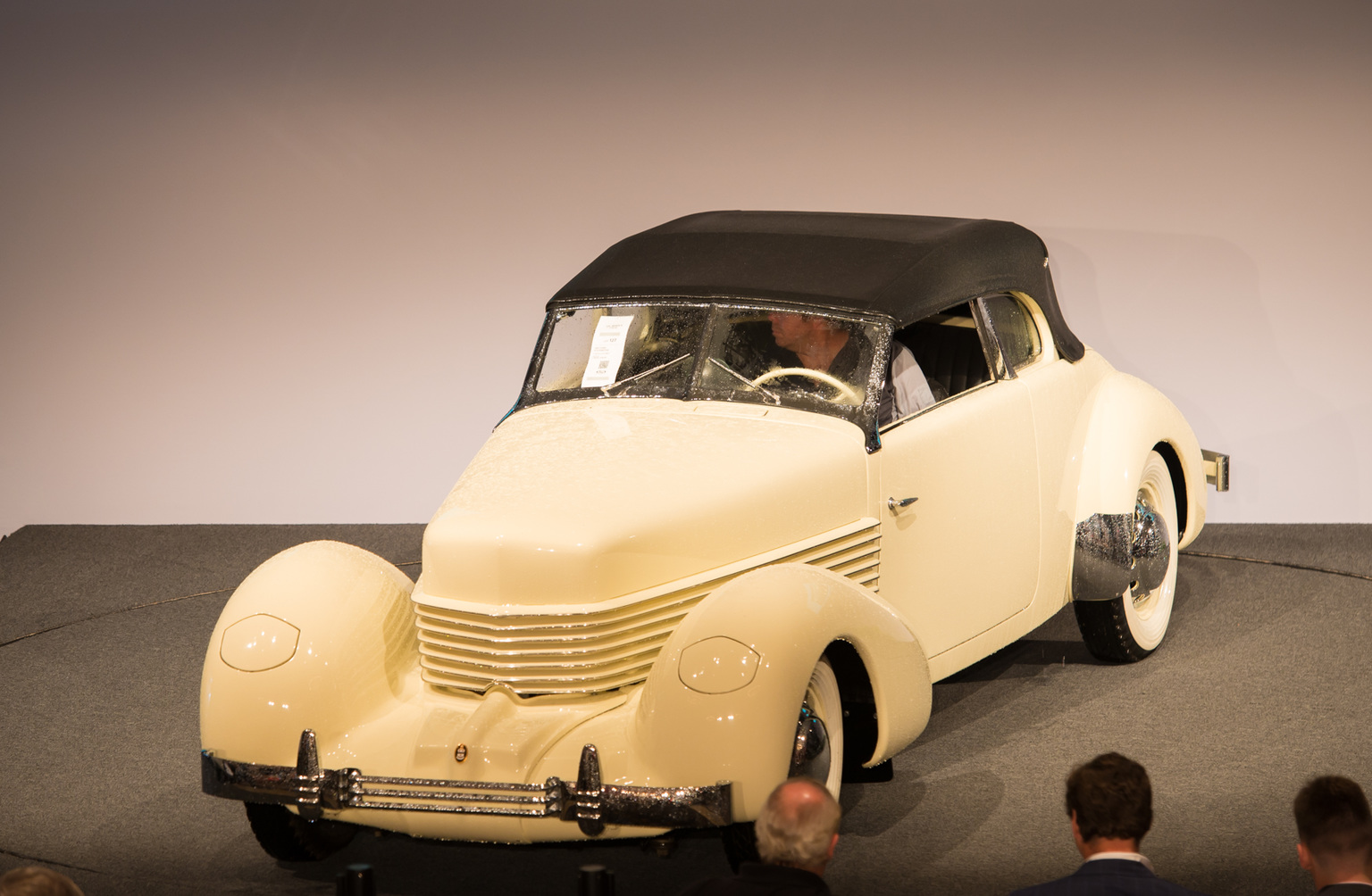 1937 Cord 812 Gallery