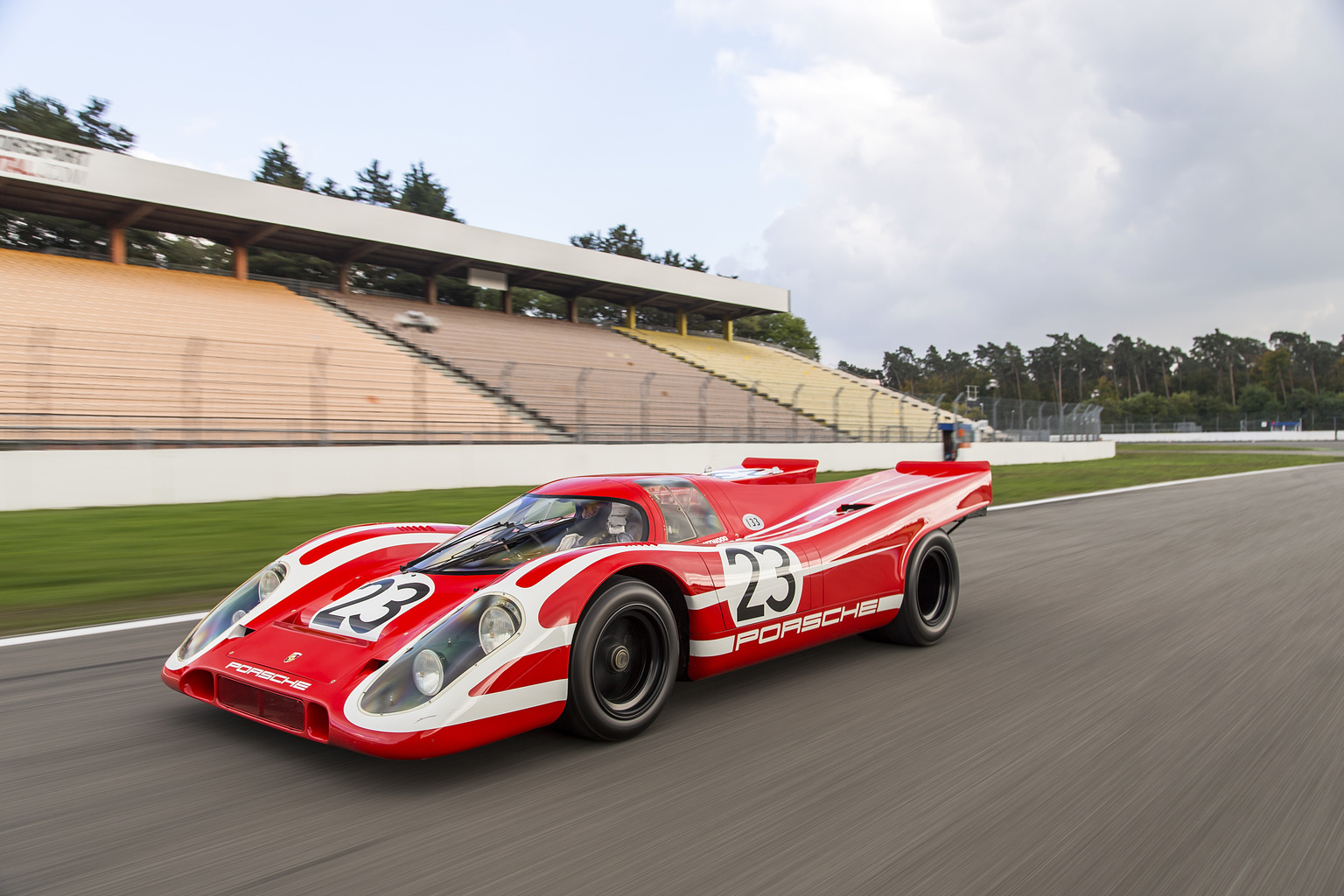 Hereos of Le Mans by Porsche