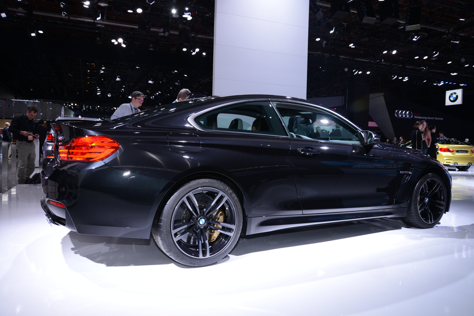 2014 BMW M4 Gallery