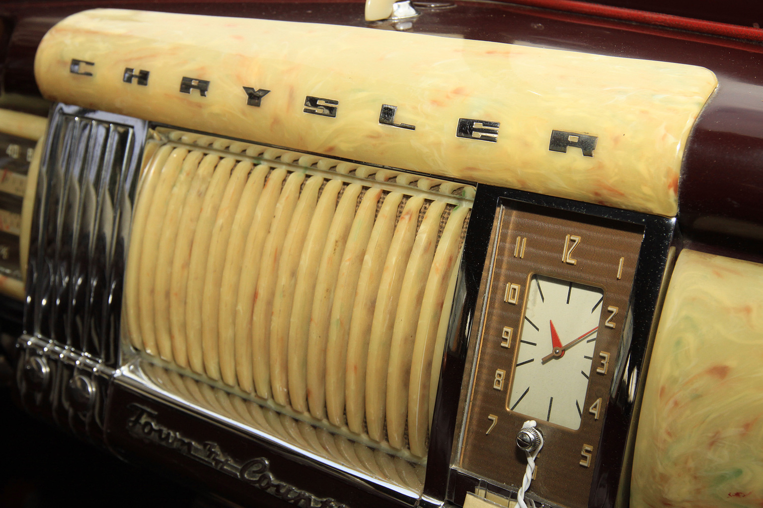 1941 Chrysler Town & Country ‘Barrelback’ Wagon Gallery