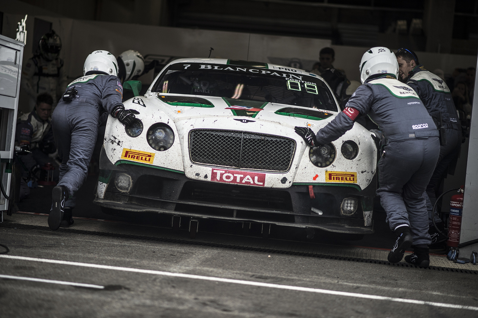 2014 Bentley Continental GT3-R Gallery