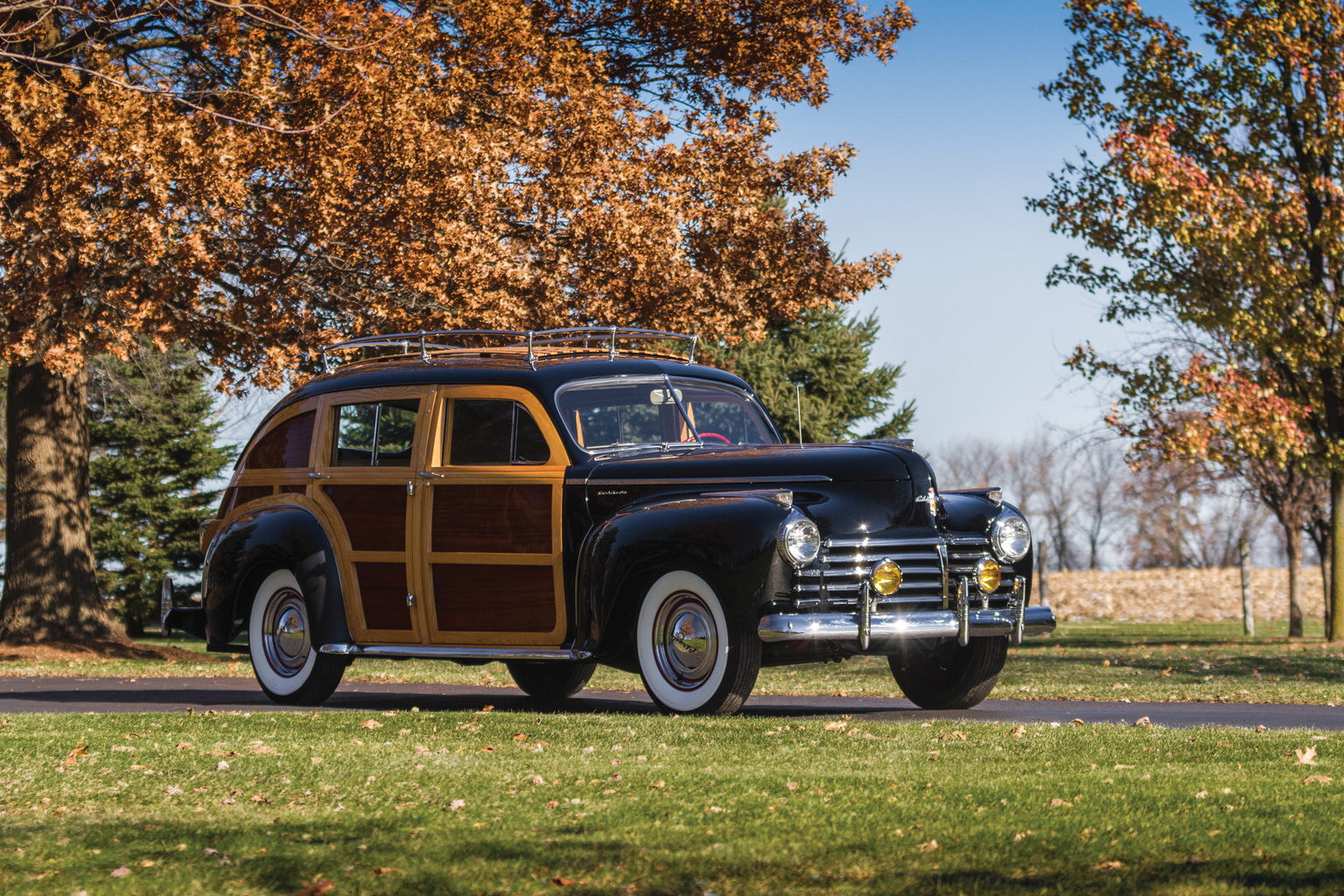 1941 Chrysler Town & Country ‘Barrelback’ Wagon Gallery