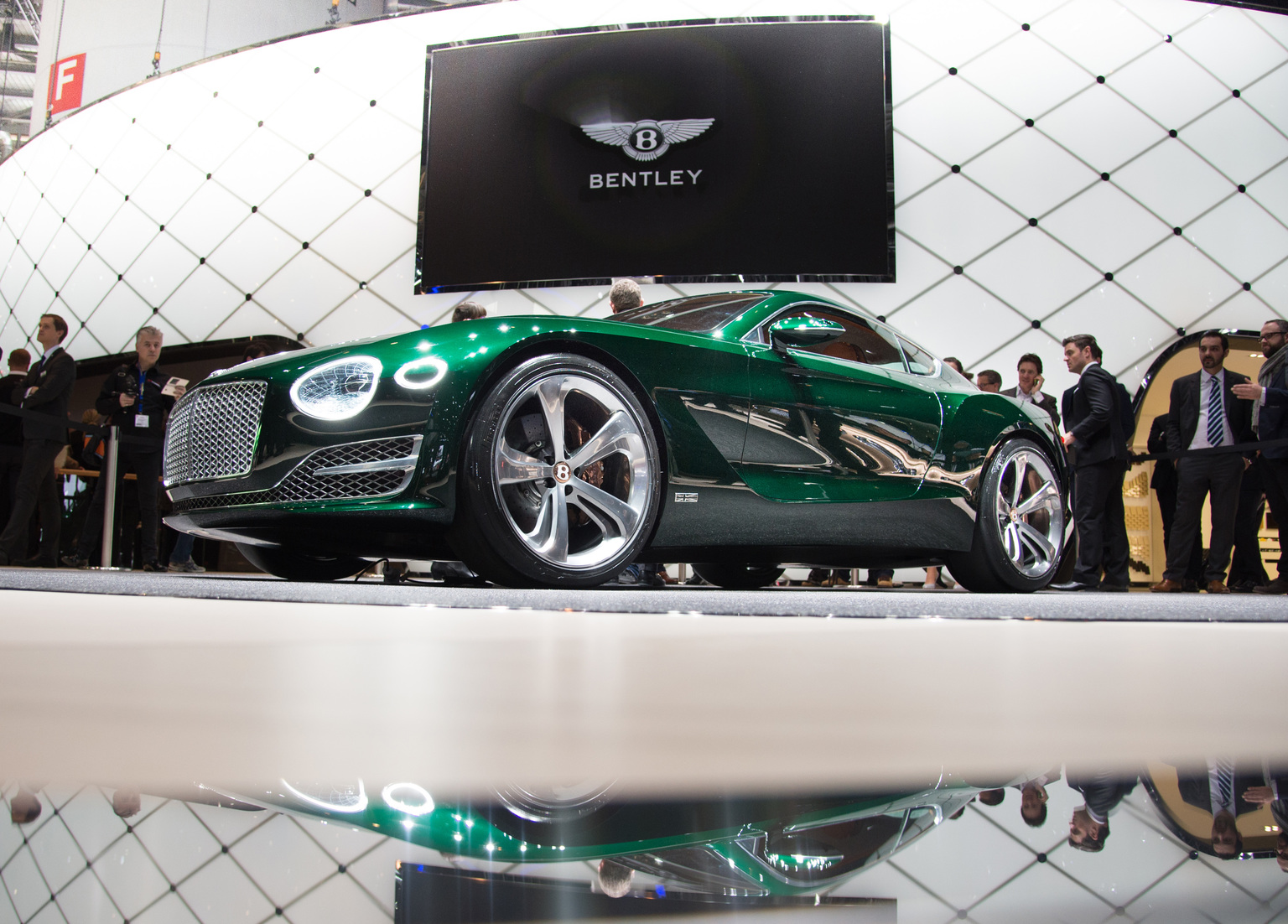 2015 Bentley EXP 10 Speed 6 Gallery