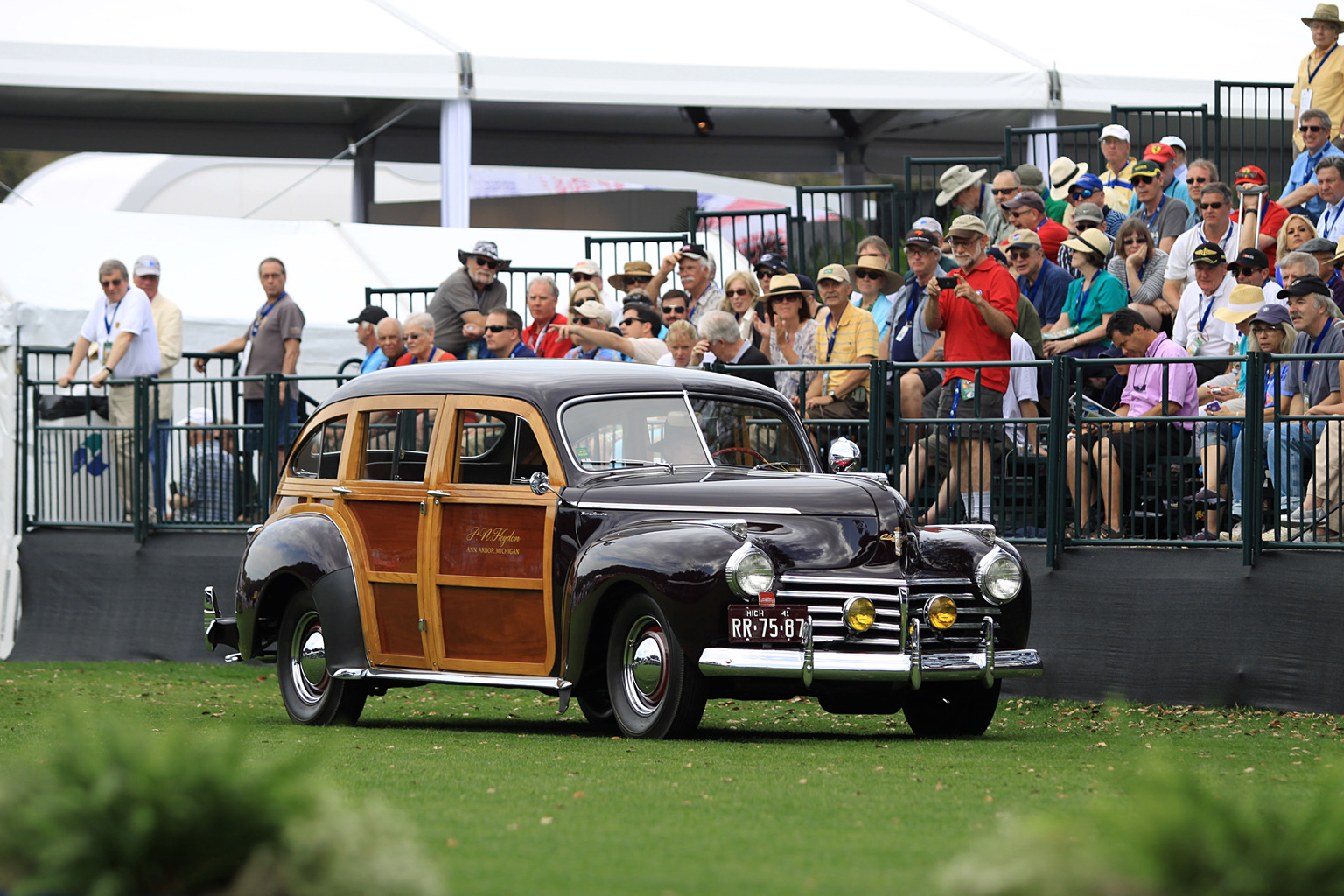 1941 Chrysler Town & Country ‘Barrelback’ Wagon Gallery