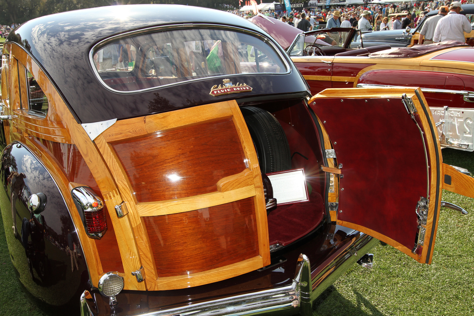 1941 Chrysler Town & Country ‘Barrelback’ Wagon Gallery