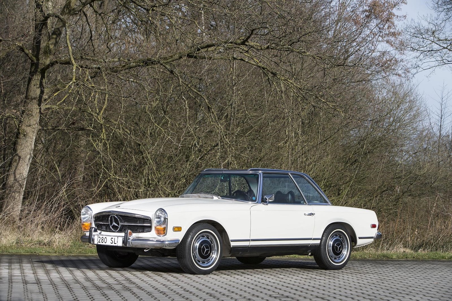 The Mercedes-Benz Sale 2015 by Bonhams