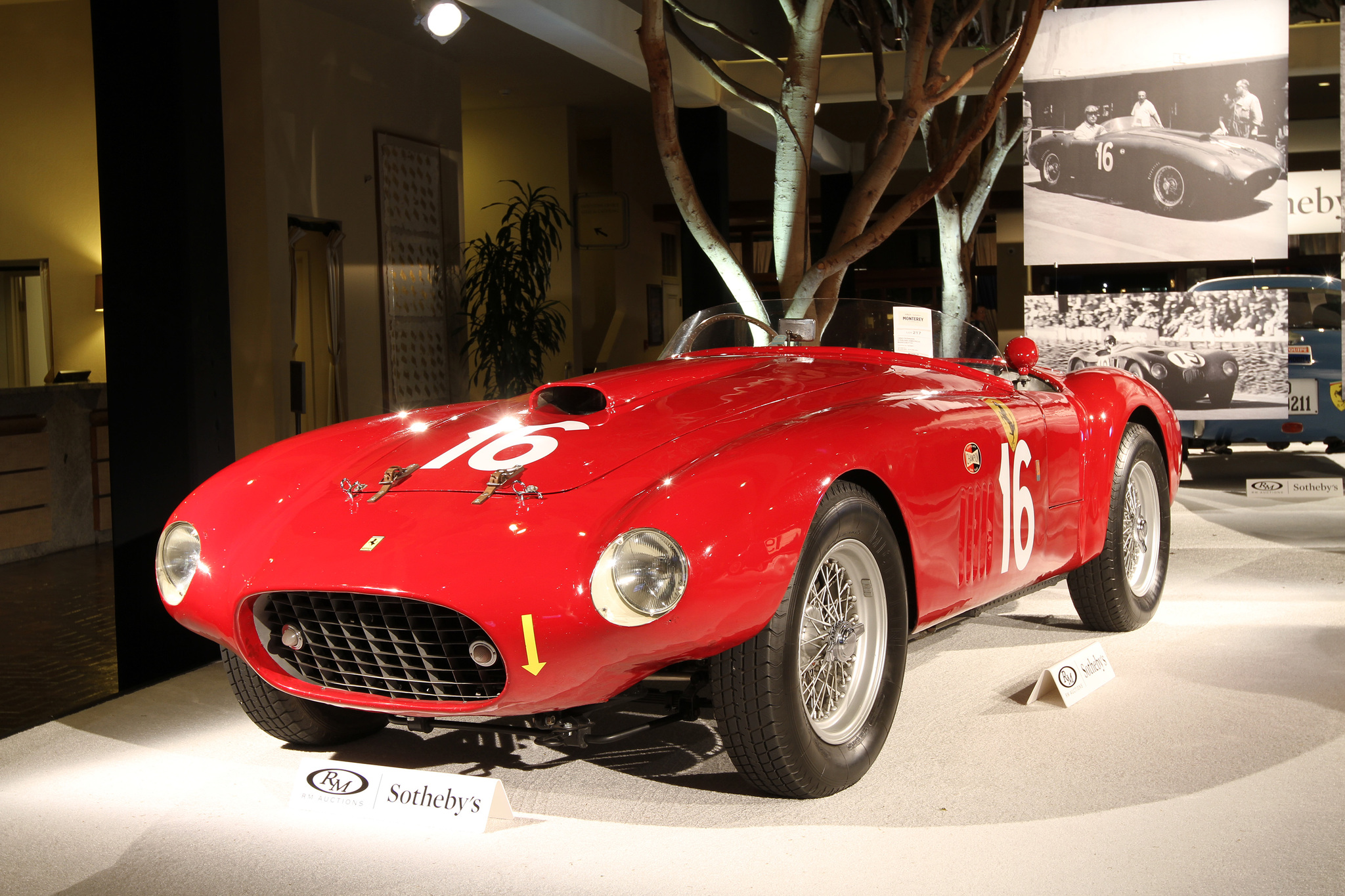 RM Sotheby's Monterey 2015