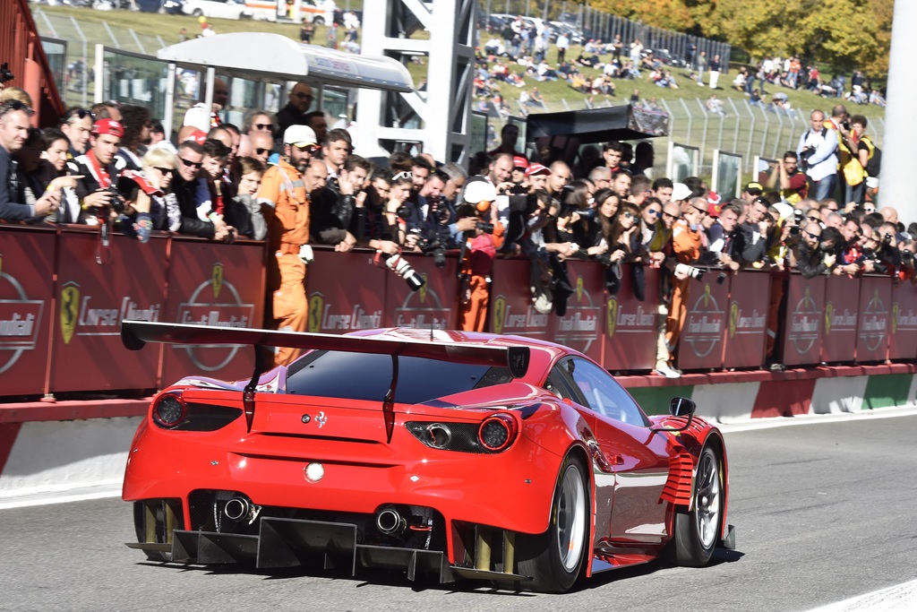 2016 Ferrari 488 GT3