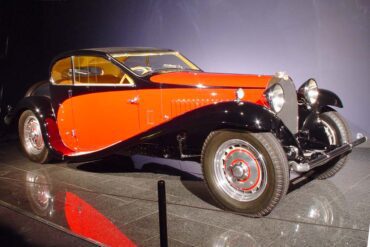 1932 Bugatti Type 50 Coupé Semi-Profilée