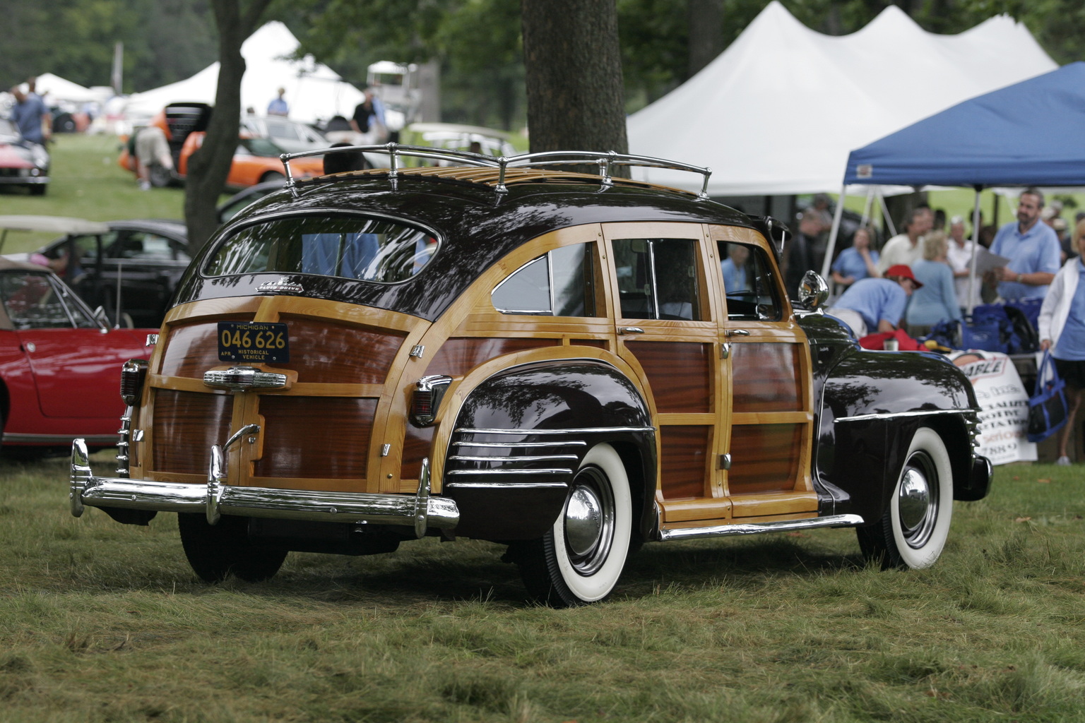 1942 Chrysler Town & Country ‘Barrelback’ Wagon