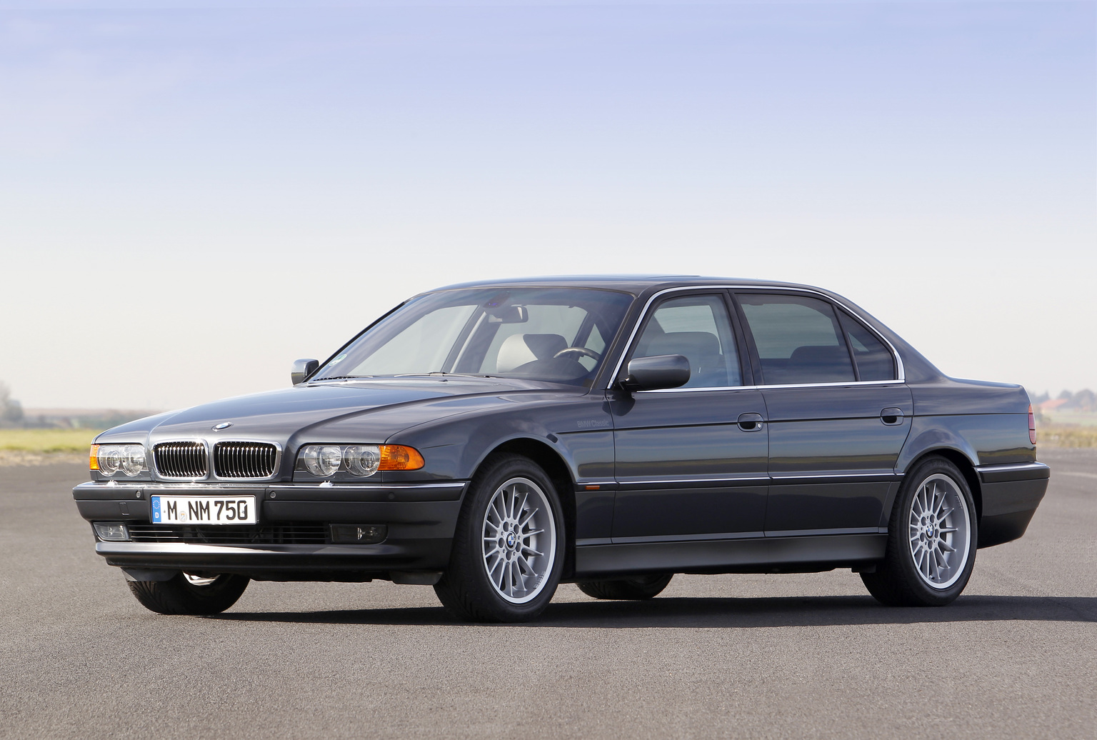 1994→2001 BMW 750iL