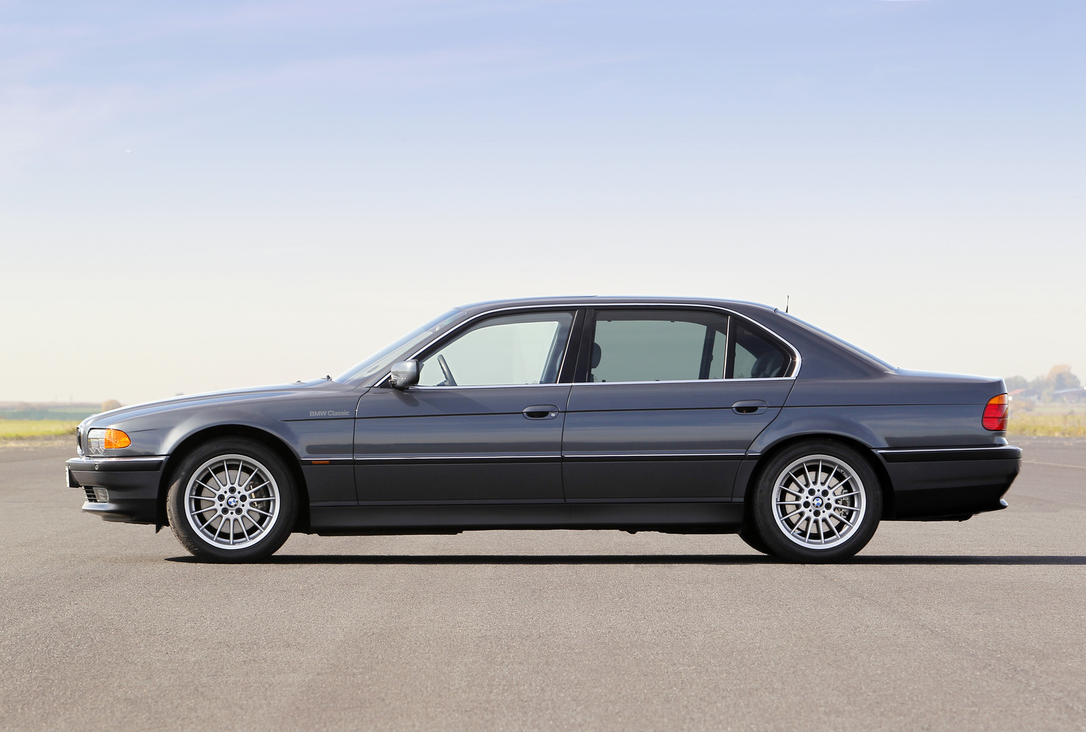 1994→2001 BMW 750iL