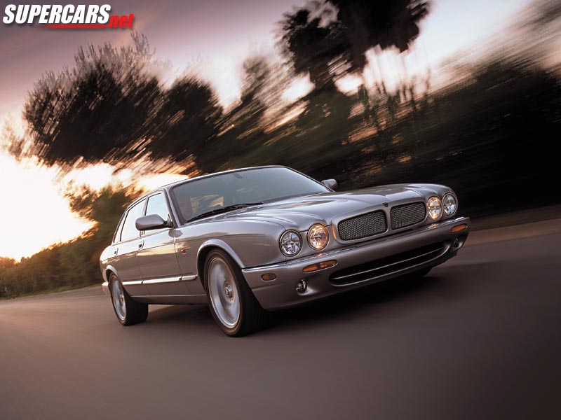 2004 Jaguar XJR