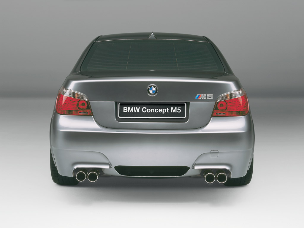 2004 BMW Concept M5
