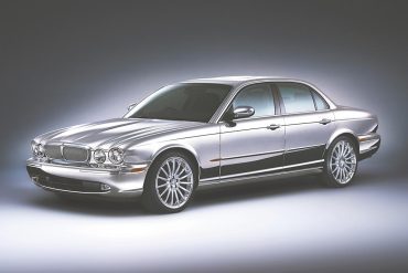 2004 Jaguar XJR