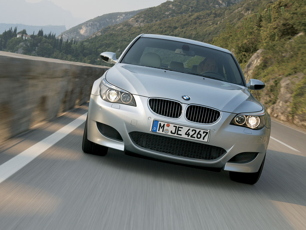 2005 BMW M5 (E60) - price and specifications