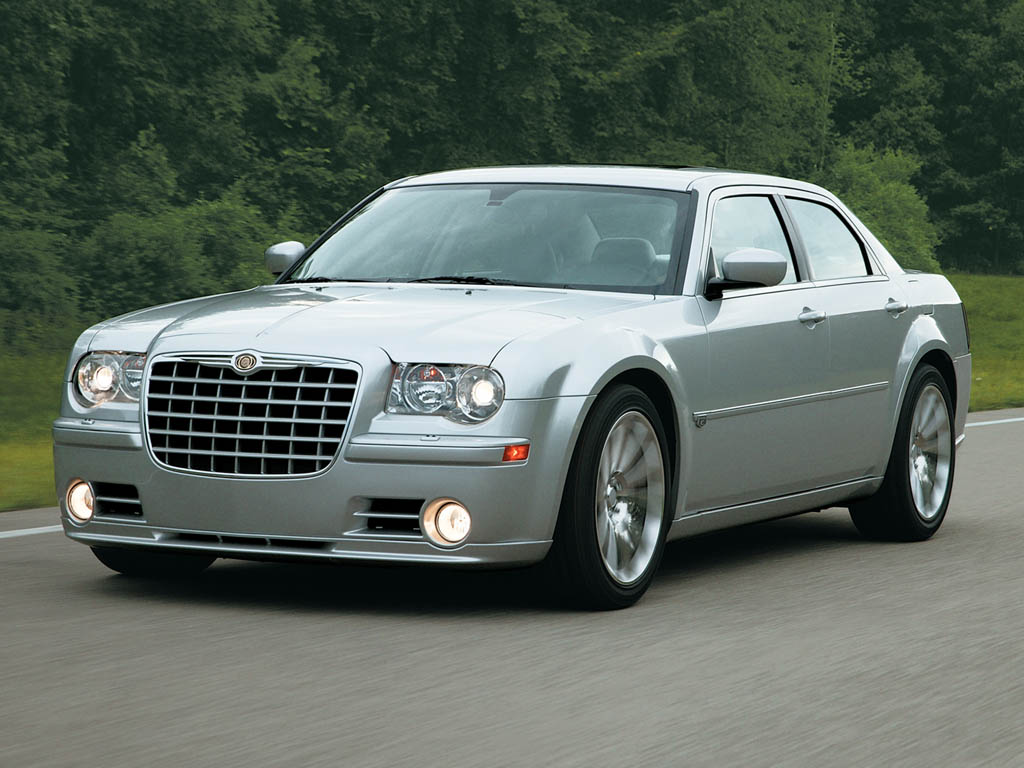 2005 Chrysler 300C SRT8 Review