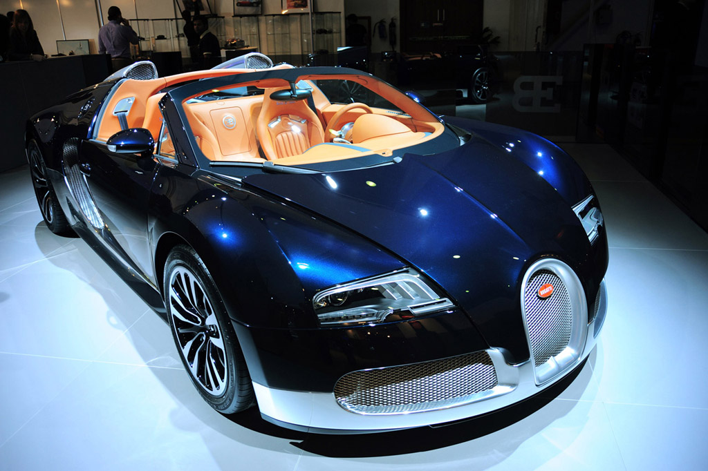 2009 Bugatti 16/4 Veyron Grand Sport ‘Soleil de Nuit’