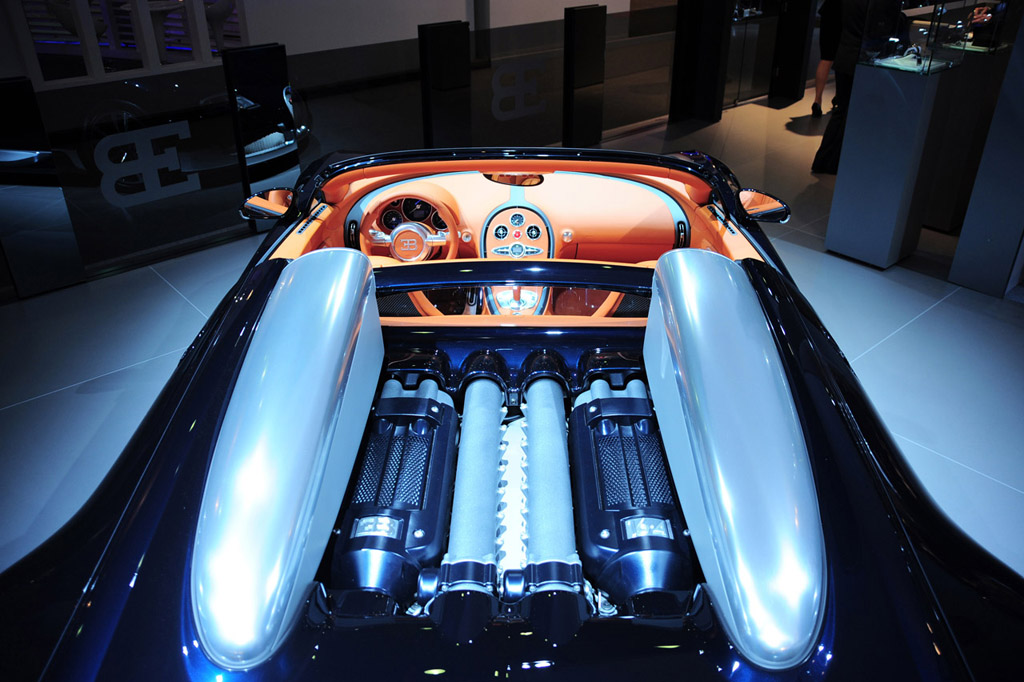 2009 Bugatti 16/4 Veyron Grand Sport ‘Soleil de Nuit’