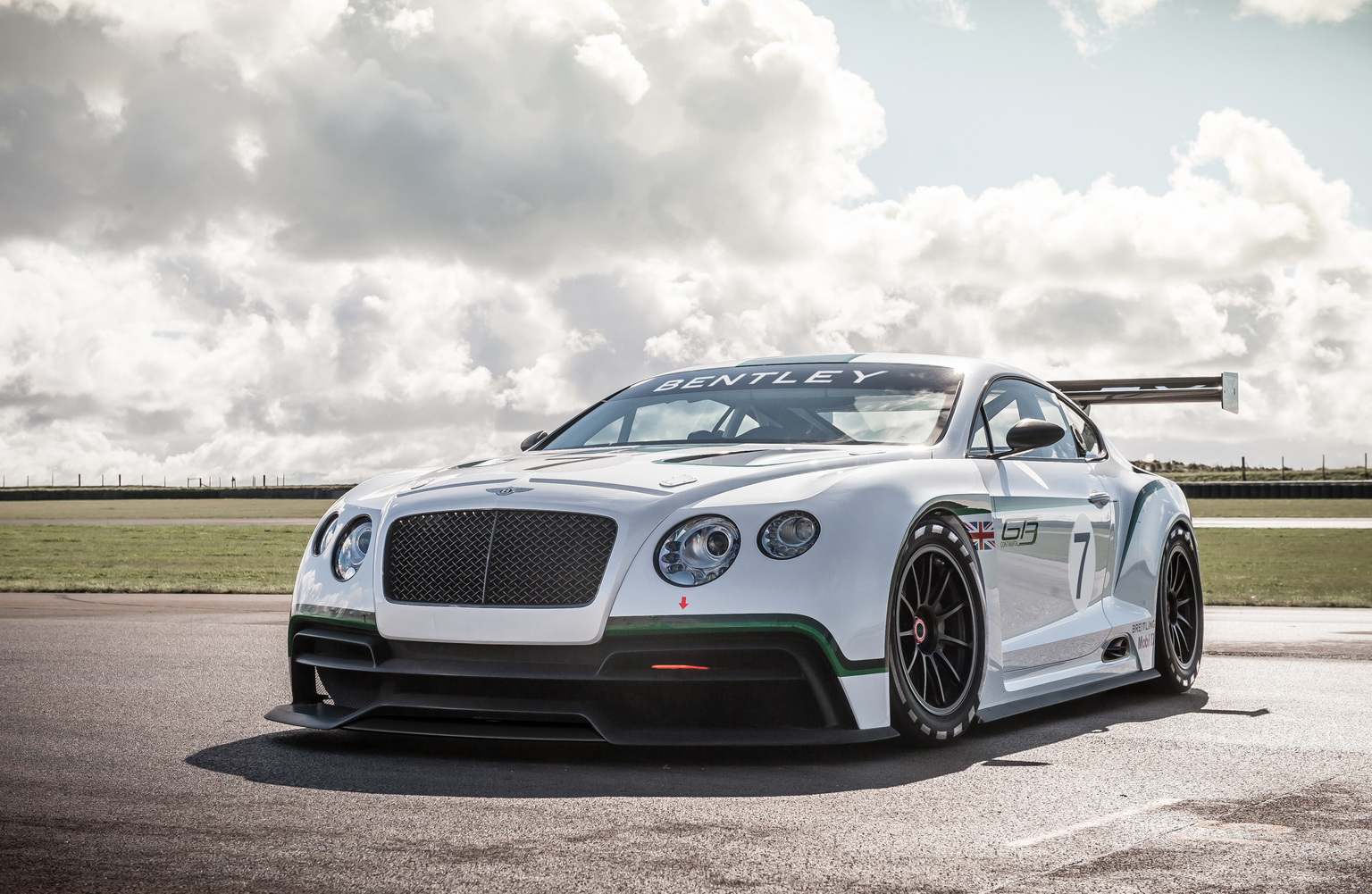 Luxury Performance Unleashed: The 2012 Bentley Continental GT3 Concept