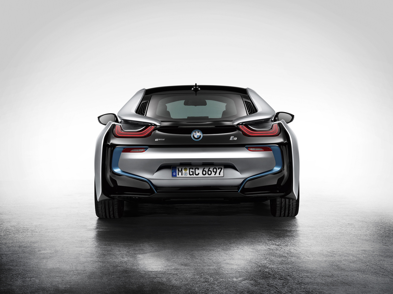 2014 BMW i8