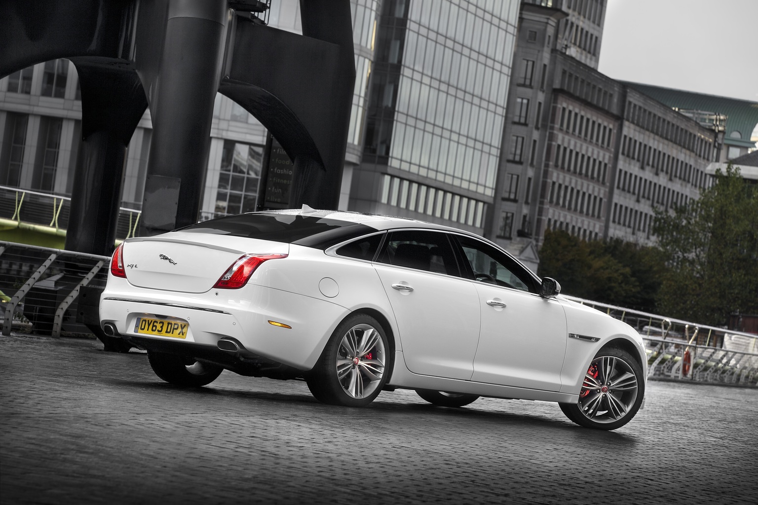 2014 Jaguar XJ L Supersport