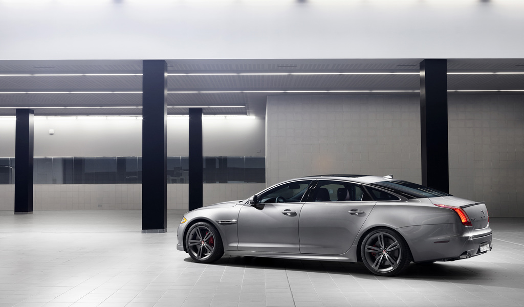 2014 Jaguar XJR