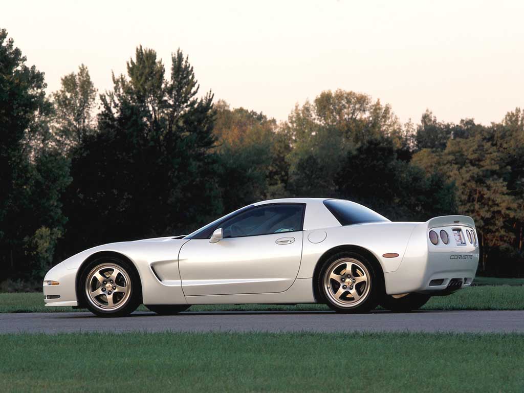 2002 Chevrolet Corvette White Shark Concept