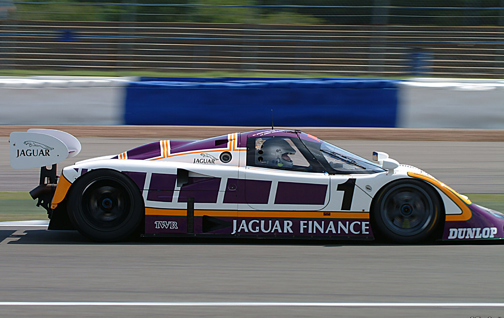 Jaguar XJR-9LM