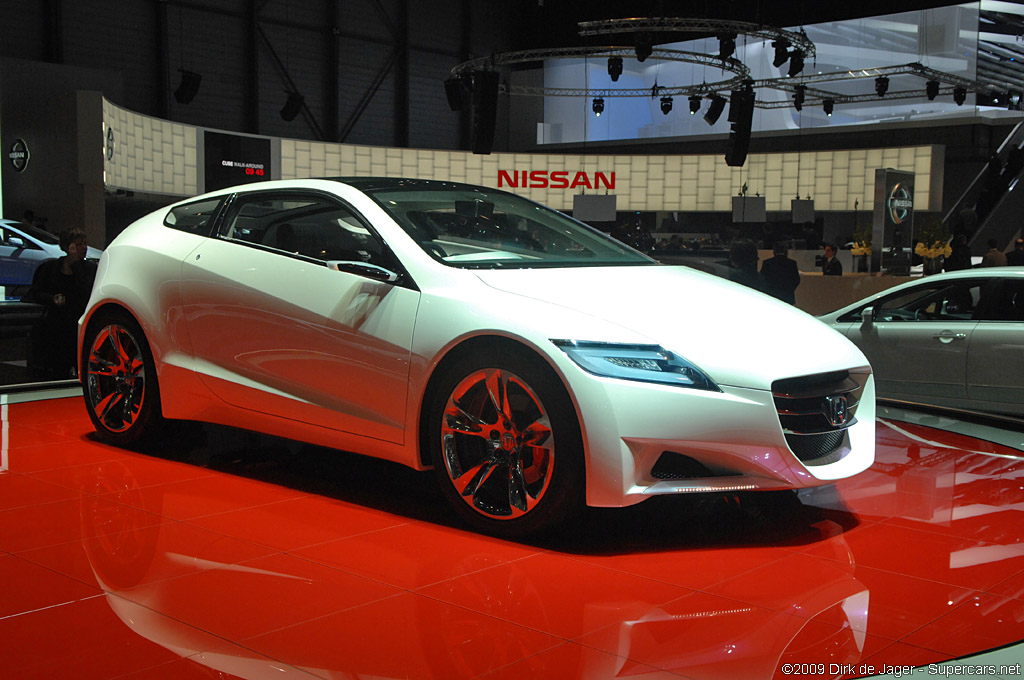 2009 Geneva Motor Show-4