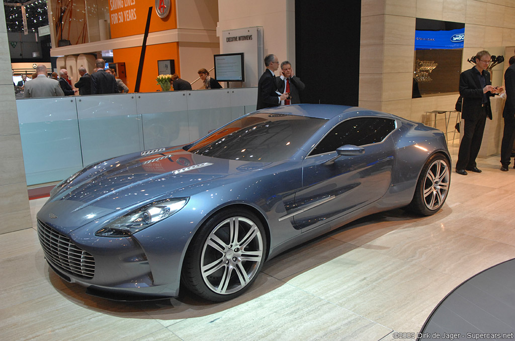 2009 Geneva Motor Show-3