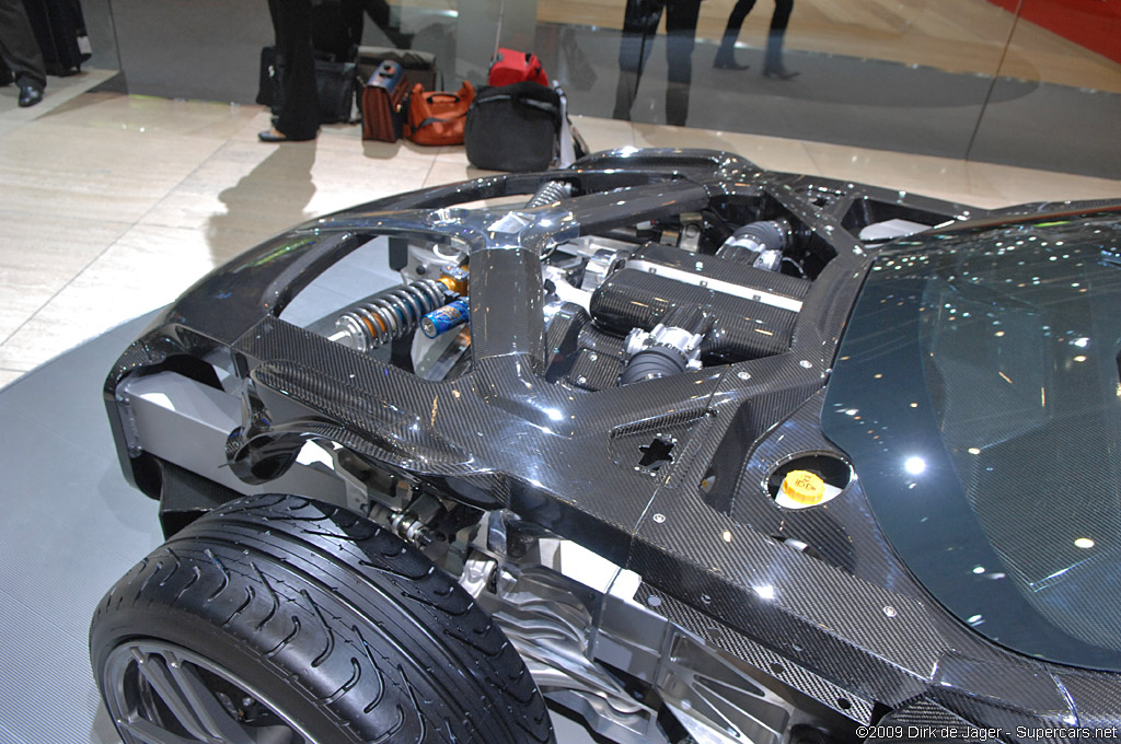 2009 Geneva Motor Show-3