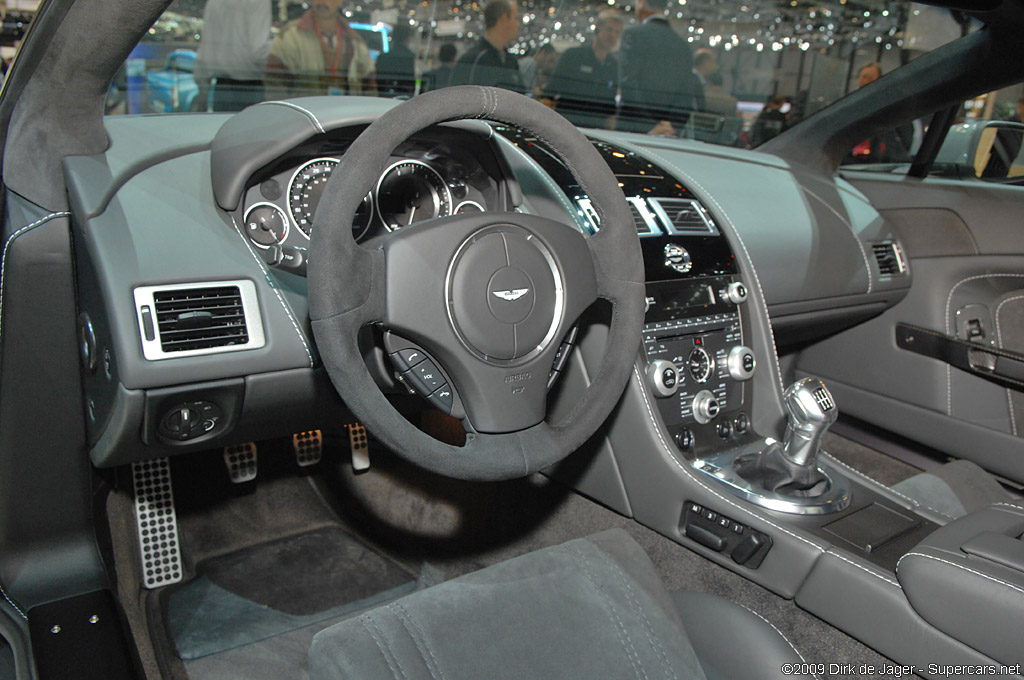 2009 Geneva Motor Show-3