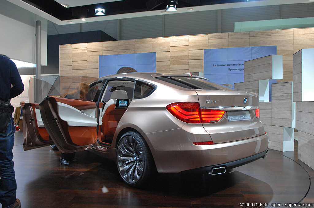 2009 Geneva Motor Show-2