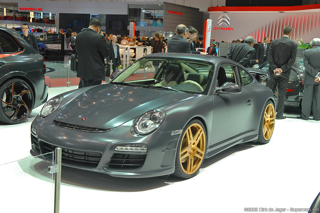 2009 Geneva Motor Show-3