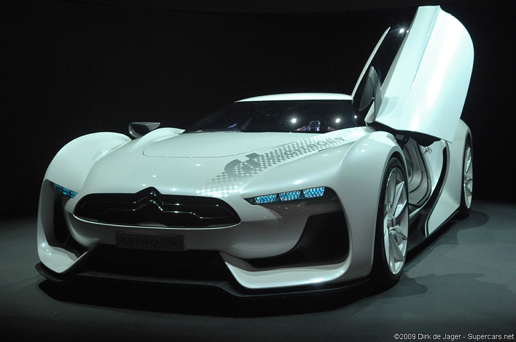 2009 Geneva Motor Show-4