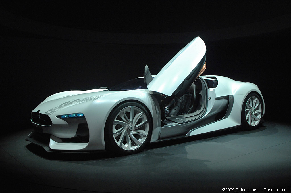 2009 Geneva Motor Show-4