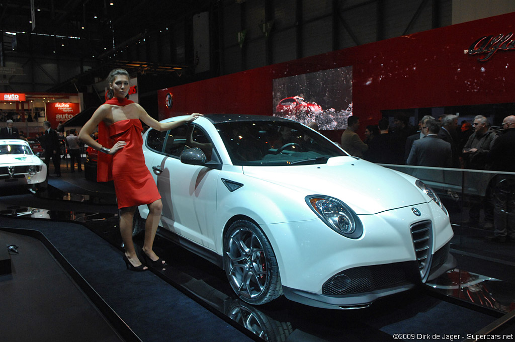 2009 Geneva Motor Show-3