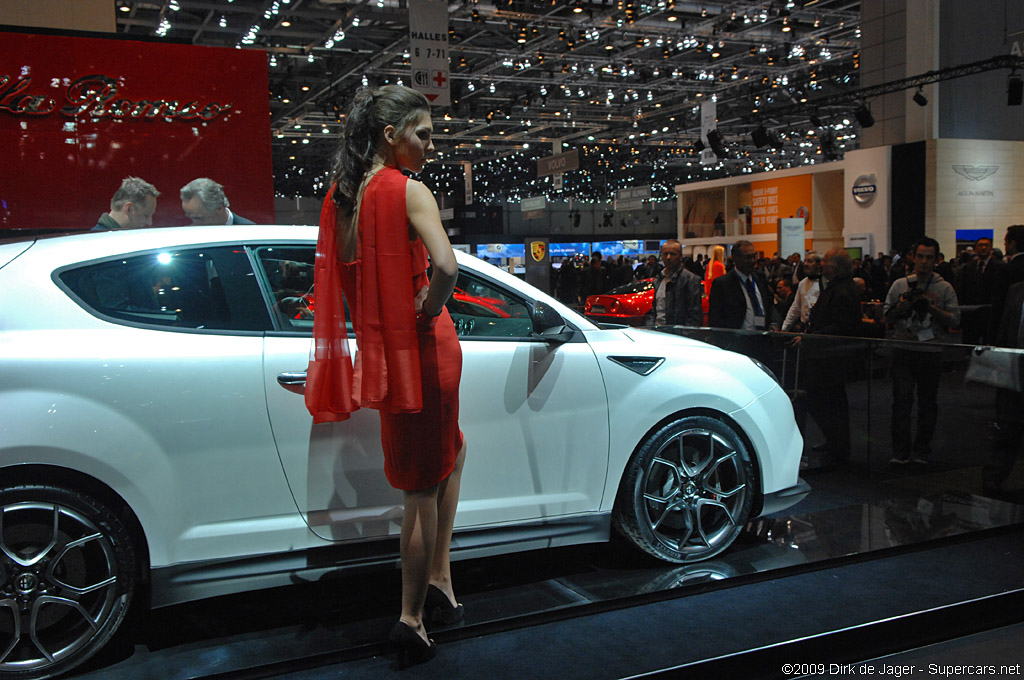 2009 Geneva Motor Show-3