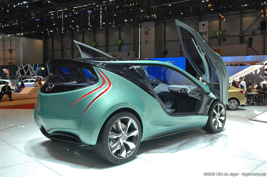 2009 Geneva Motor Show-4