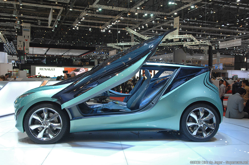 2009 Geneva Motor Show-4