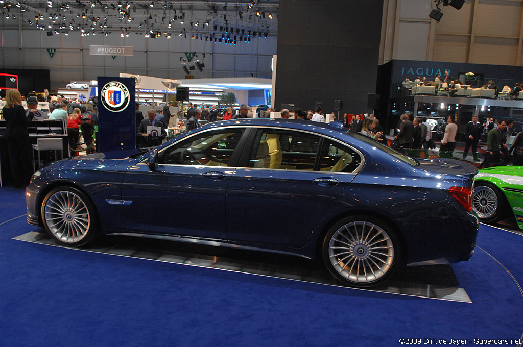 2009 Geneva Motor Show-4