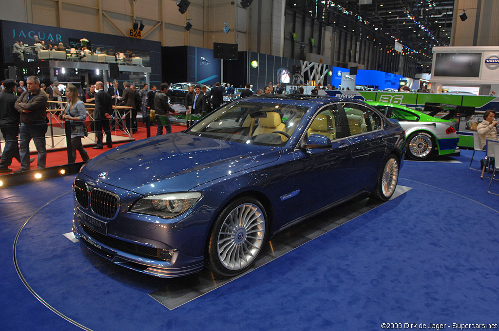 2009 Geneva Motor Show-4