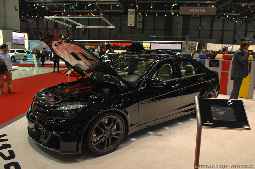 2009 Geneva Motor Show-3