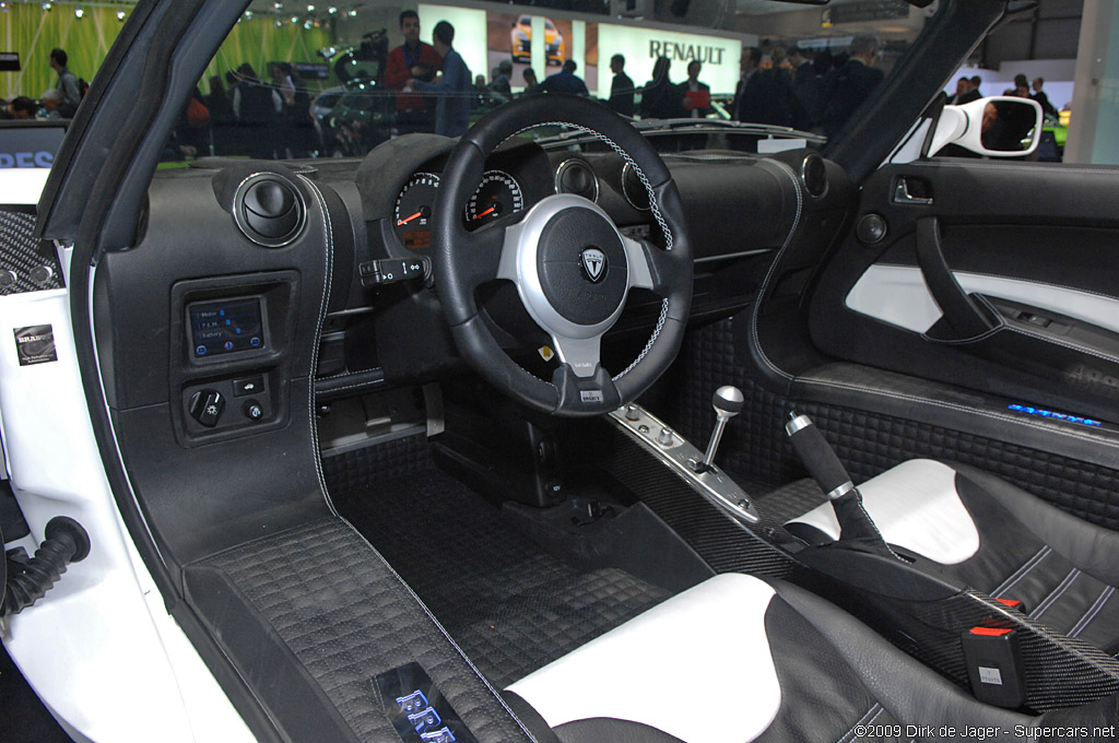 2009 Geneva Motor Show-3