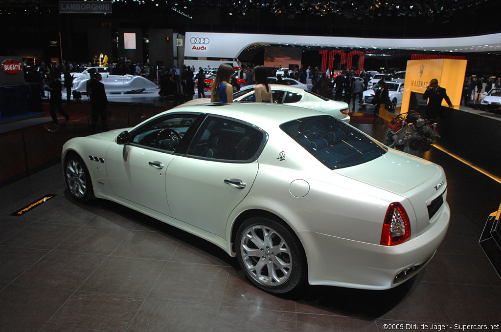 2009 Geneva Motor Show-3